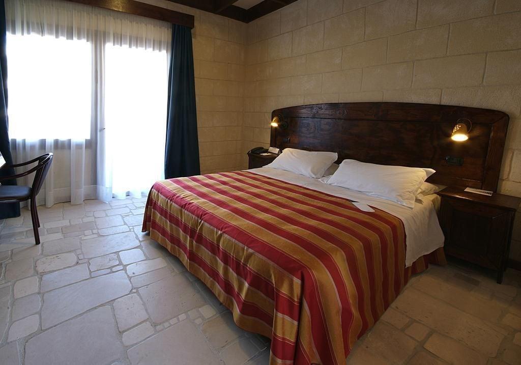 Una Hotels Regina Bari Torre A Mare Exterior photo
