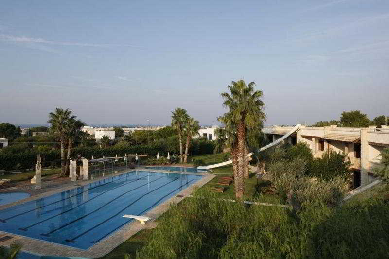 Una Hotels Regina Bari Torre A Mare Exterior photo